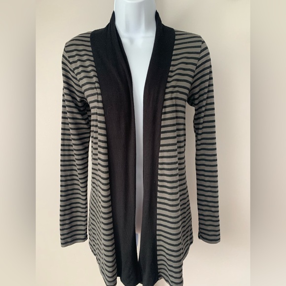 Michael Farrell Black and Gray Striped Women's Cardigan - Picture 16 of 16